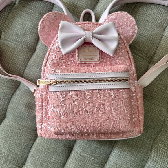 Loungefly Disney Minnie Mouse Cotton Candy Sequin Backpack NWOT - Picture 6 of 9